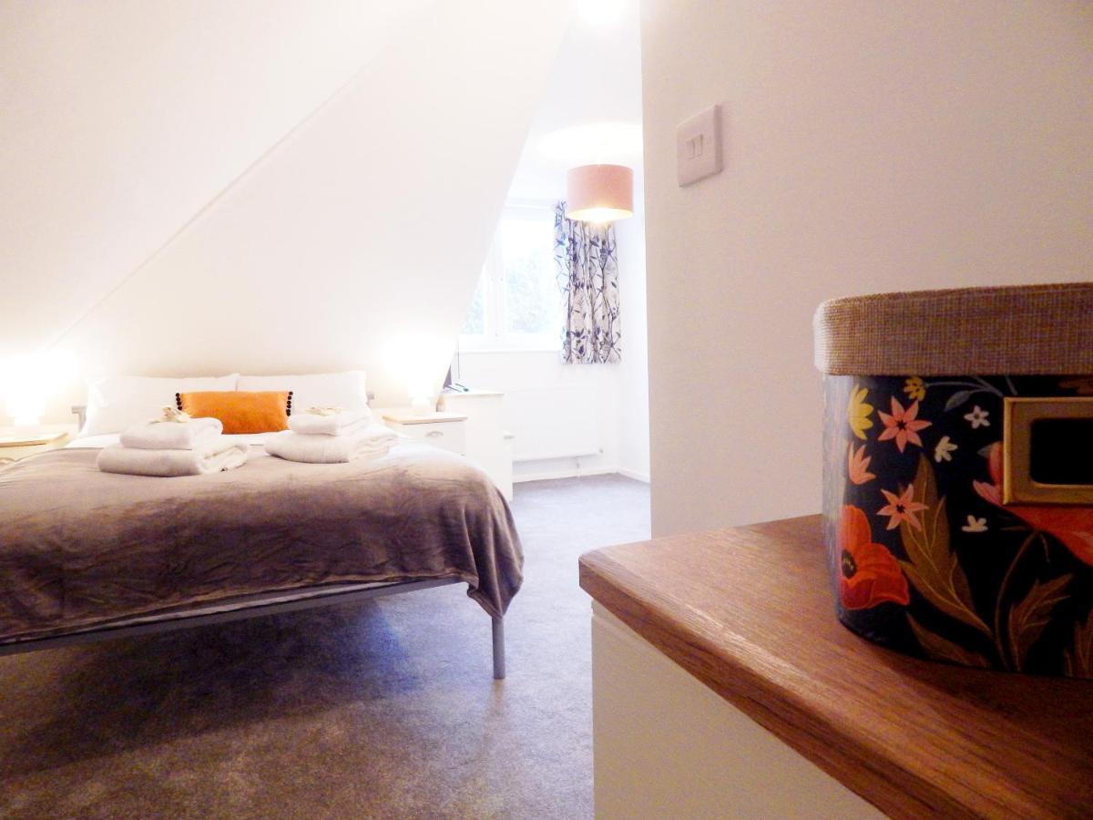 Modern, Well Located En-Suite Rooms With Parking - Orbitat Accommodations Кеймбридж Екстериор снимка